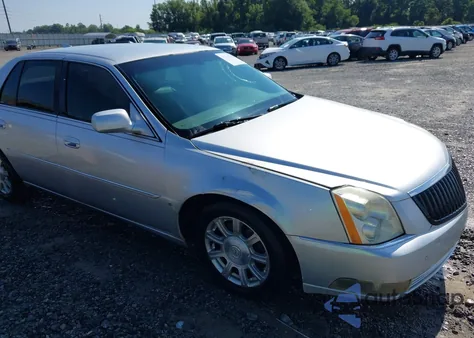 2011 Cadillac Dts Standard from USA, damaged, VIN 1G6KA5E60BU107094